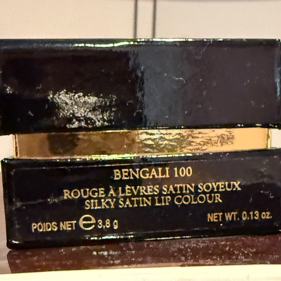 Christian Louboutin Bengal 100 Red and Gold Lipstick - Picture 5 of 5